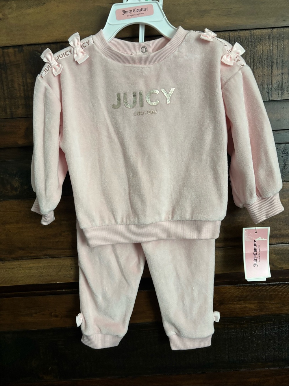 ✨NWT Juicy Couture Light Pink Velour Baby Two-Piece Set with Bows✨